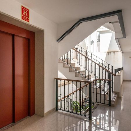 First Floor Near Macarena Church Sewilla Zewnętrze zdjęcie