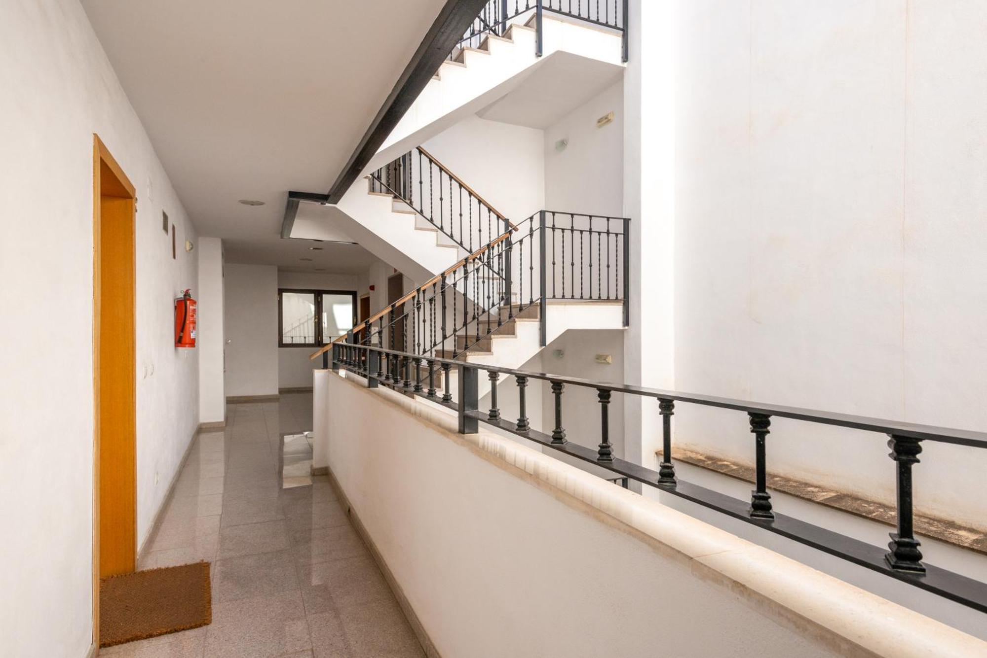 First Floor Near Macarena Church Sewilla Zewnętrze zdjęcie